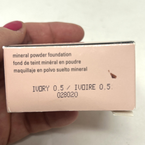 Mary Kay Mineral Powder Foundation Ivory 0.5 New in Box Discontinued - Picture 2 of 4